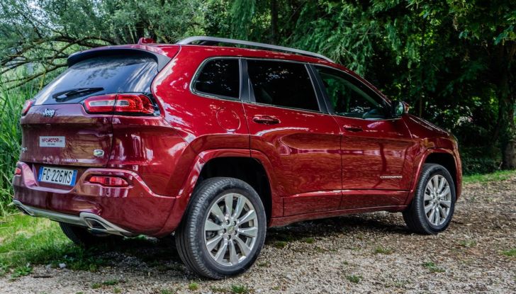 Test Drive Jeep Cherokee Overland, la prova del MultiJet da 200CV con 4×4 - Foto 9 di 27