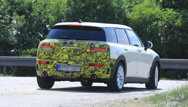 MINI Clubman, il facelift che introduce nuovi gruppi ottici - Foto 10 di 16