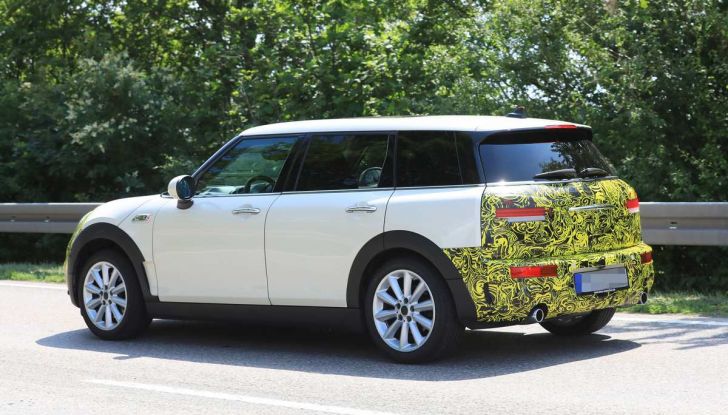 MINI Clubman, il facelift che introduce nuovi gruppi ottici - Foto 11 di 16