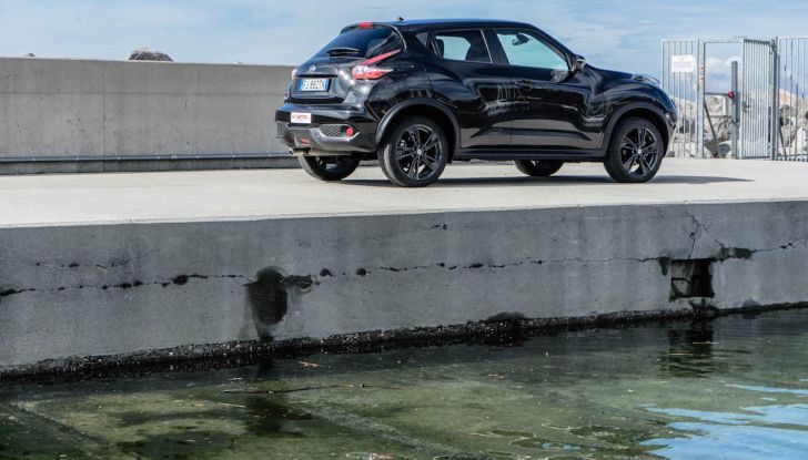 Prova Nissan Juke, Crossover Total Black con l’1.5 dCi da 110CV - Foto 25 di 37