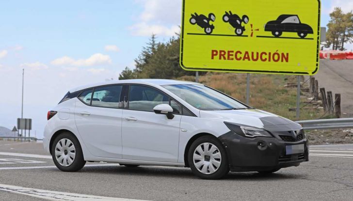 Opel Astra Facelift 2018, si avvicina il debutto della segmento C tedesca - Foto 3 di 20