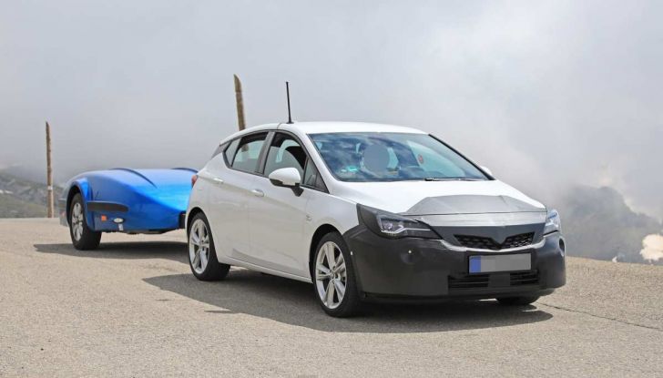 Opel Astra Facelift 2018, si avvicina il debutto della segmento C tedesca - Foto 9 di 20