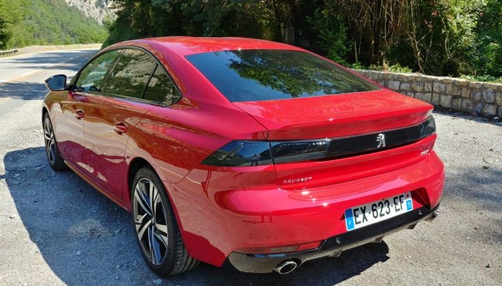 Test Drive Peugeot 508 2018: la berlina di lusso tra comfort e prestazioni - Foto 10 di 17