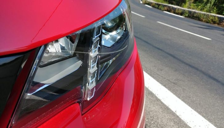 Prova nuovo Peugeot Rifter 2018: il multispazio pronto a tutto - Foto 3 di 22