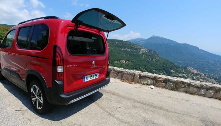 Prova nuovo Peugeot Rifter 2018: il multispazio pronto a tutto - Foto 20 di 22