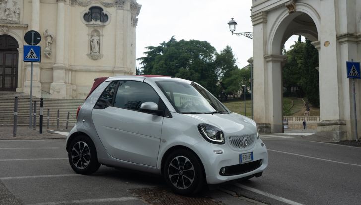 Prova Smart ForTwo Cabrio, la libertà della citycar per eccellenza - Foto 23 di 36
