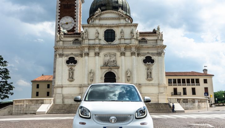 Prova Smart ForTwo Cabrio, la libertà della citycar per eccellenza - Foto 9 di 36
