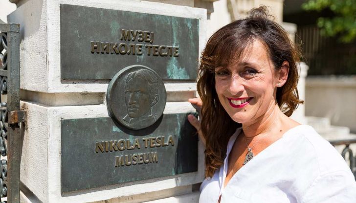 Tesla Model X prova su strada, autonomia, tempi di ricarica e optional - Foto 19 di 35