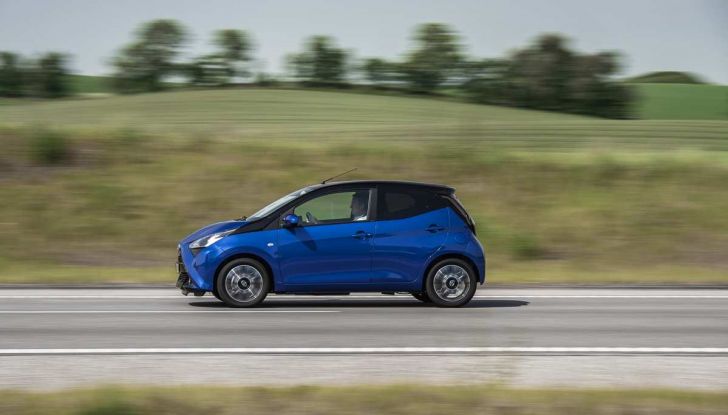 Nuova Toyota Aygo 2018, il lifting di mezza età - Foto 13 di 25