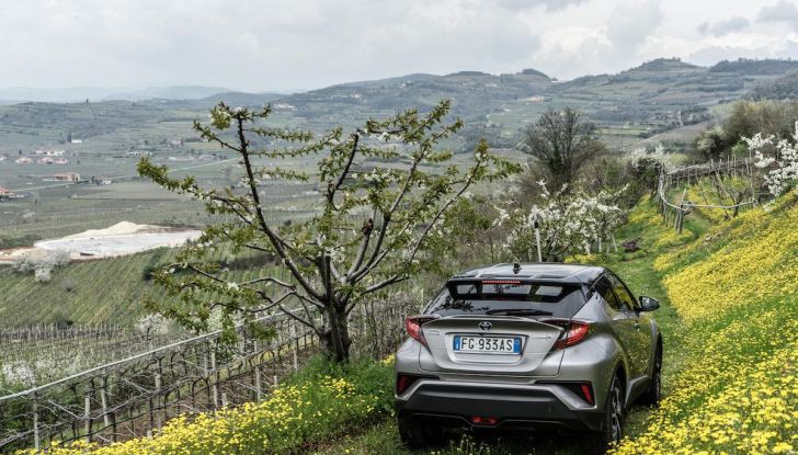 [VIDEO] Toyota C-HR 2018, La nostra prova dell’Hybrid SUV da 26Km/l - Foto 33 di 36