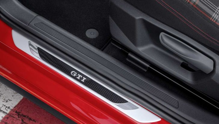 Volkswagen Polo GTI prova su strada e impressioni di guida - Foto 14 di 38