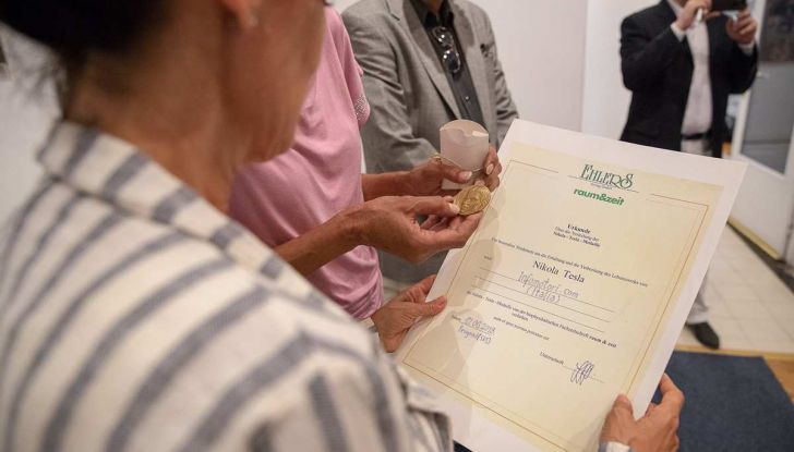 Infomotori.com premiato dalla rivista Raum&Zeit per il viaggio-tributo in onore di Nikola Tesla - Foto 26 di 33