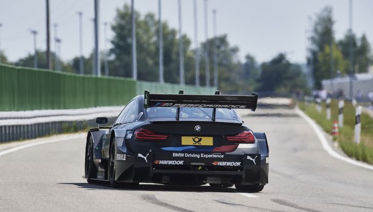 Alex Zanardi corre il DTM a Misano con BMW M4 senza usare le protesi - Foto 3 di 5