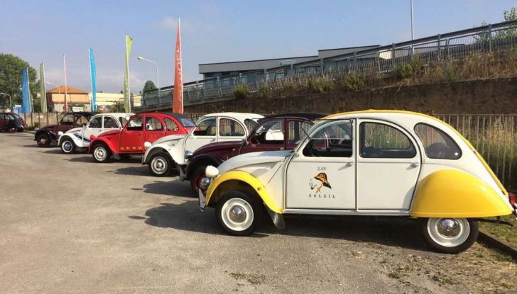 Citroen 2CV 70th Anniversary prova su strada e storia dell’auto - Foto 3 di 7