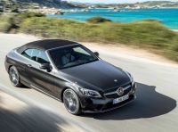 Come proteggere l’auto dal caldo e dal sole estivo