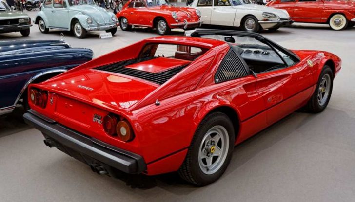 La Ferrari 308 GTS di Magnum P.I.: un’icona degli anni ’80 - Foto 8 di 10
