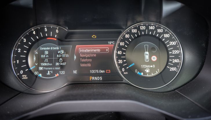 Ford S-Max Vignale, prova su strada: monovolume da 180CV e 7 posti - Foto 19 di 32