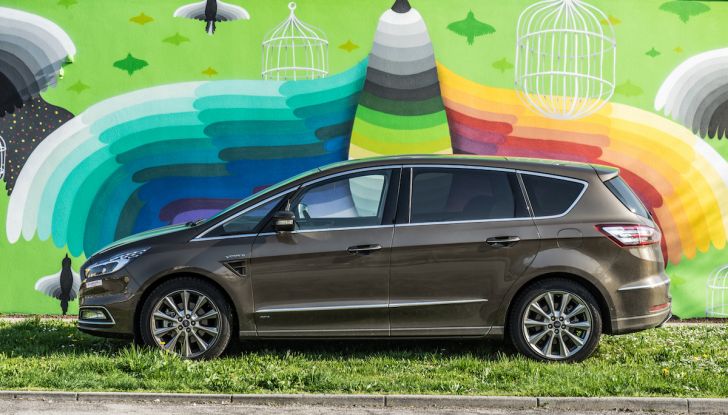 Ford S-Max Vignale, prova su strada: monovolume da 180CV e 7 posti - Foto 1 di 32