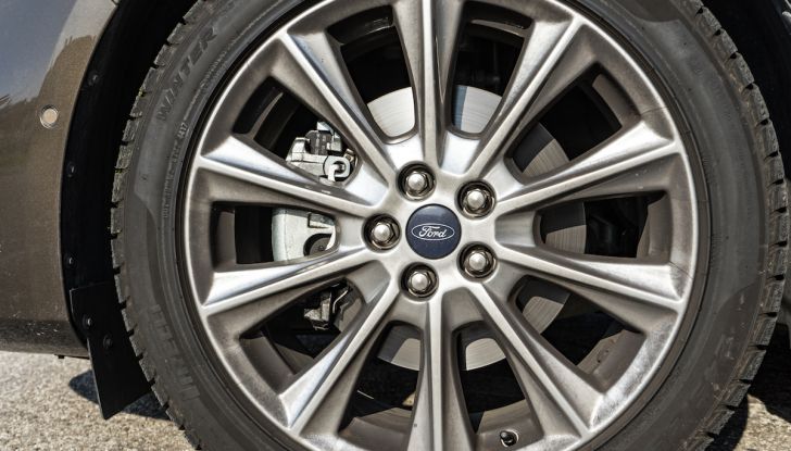 Ford S-Max Vignale, prova su strada: monovolume da 180CV e 7 posti - Foto 30 di 32