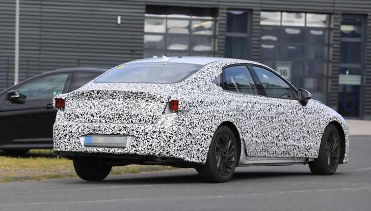 Nuova Hyundai i40 2020: berlina senza compromessi verso la guida autonoma - Foto 19 di 26