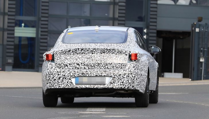 Nuova Hyundai i40 2020: berlina senza compromessi verso la guida autonoma - Foto 21 di 26