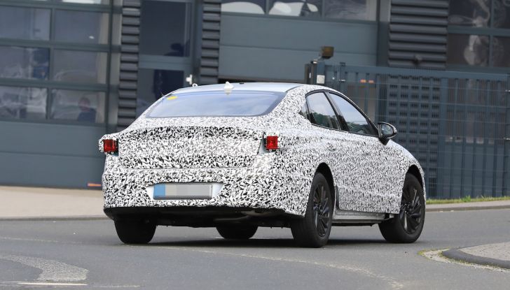 Nuova Hyundai i40 2020: berlina senza compromessi verso la guida autonoma - Foto 22 di 26