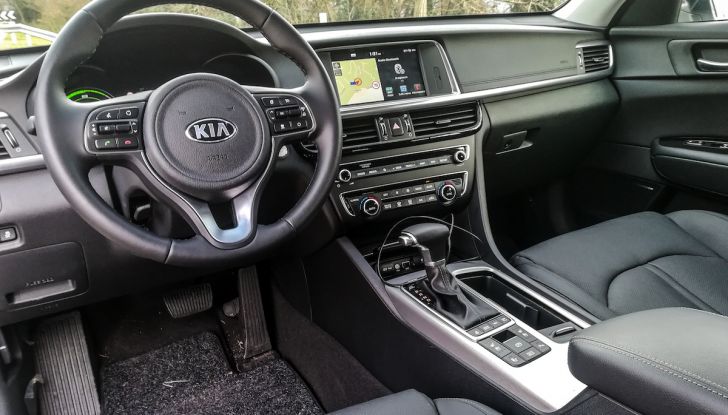 Kia Optima SW Plug-In Hybrid prova su strada, consumi e prestazioni - Foto 19 di 54