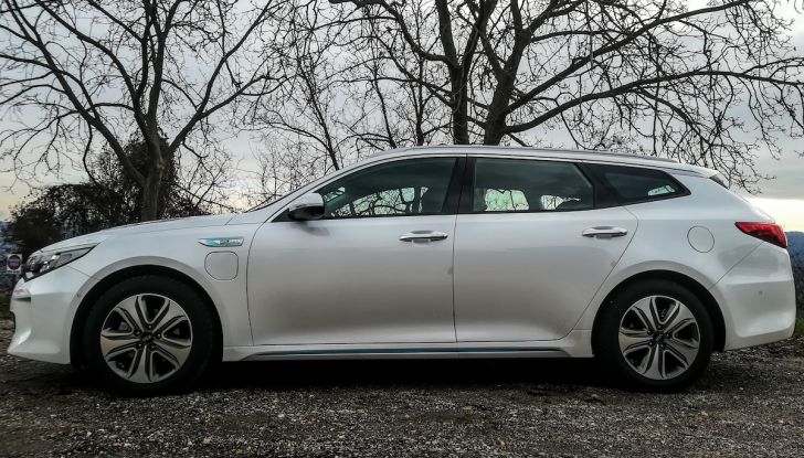 Kia Optima SW Plug-In Hybrid prova su strada, consumi e prestazioni - Foto 24 di 54