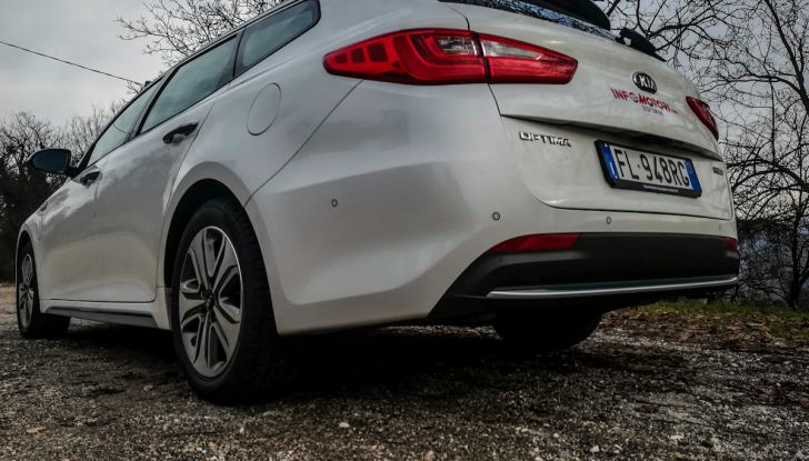 Kia Optima SW Plug-In Hybrid prova su strada, consumi e prestazioni - Foto 45 di 54