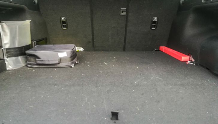 Kia Optima SW Plug-In Hybrid prova su strada, consumi e prestazioni - Foto 49 di 54