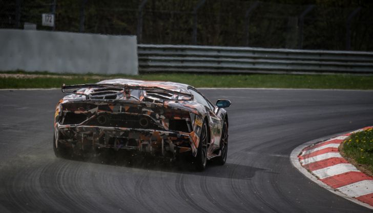 Lamborghini Aventador SVJ, record al Nurburgring: è la più veloce di sempre - Foto 2 di 11