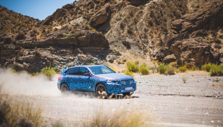 Mercedes EQC, prezzi e allestimenti del SUV elettrico - Foto 18 di 59