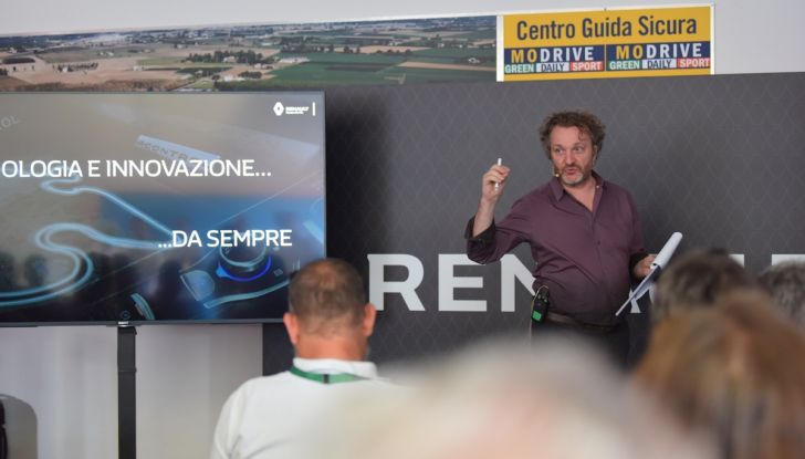 Renault Tecno 4All, in pista a Modena con la gamma 2018 - Foto 2 di 12