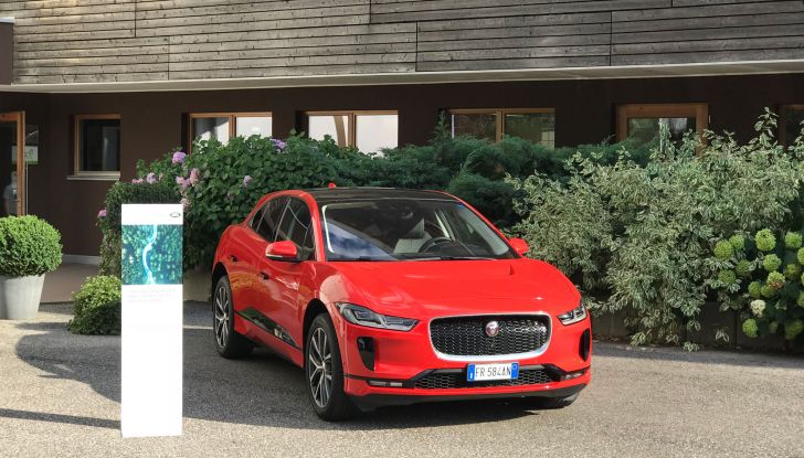 Jaguar I-PACE prova su strada, prestazioni, autonomia e ricarica - Foto 1 di 29