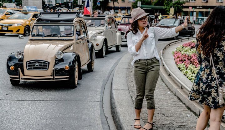 Citroën 2CV: tante feste per i suoi settant’anni - Foto 7 di 13