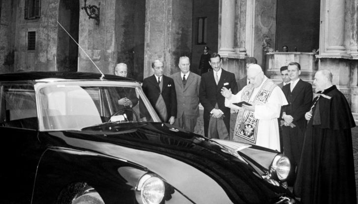 1959: Il lancio di DS19 PRESTIGE - Foto 2 di 5