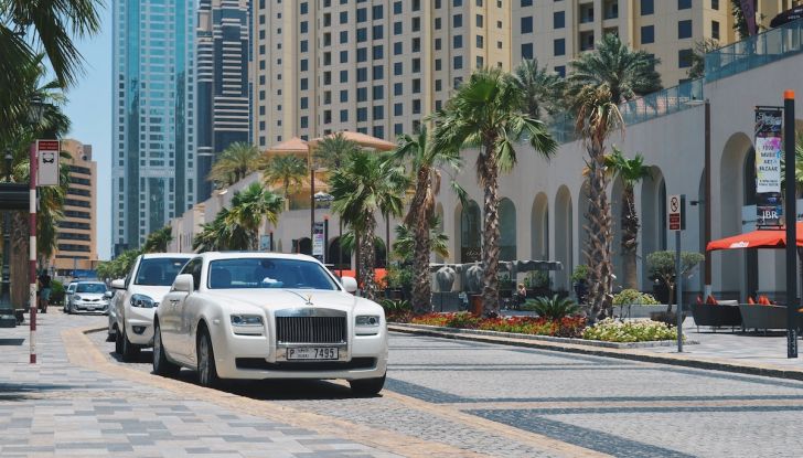 Dubai, noleggia una Lamborghini Huracán e prende 40 mila euro di multa in 3 ore - Foto 11 di 17