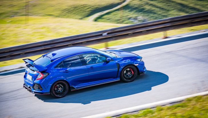 Prova Honda Civic Type R 2018: una vera sportiva senza rinunce nel quotidiano - Foto 26 di 32