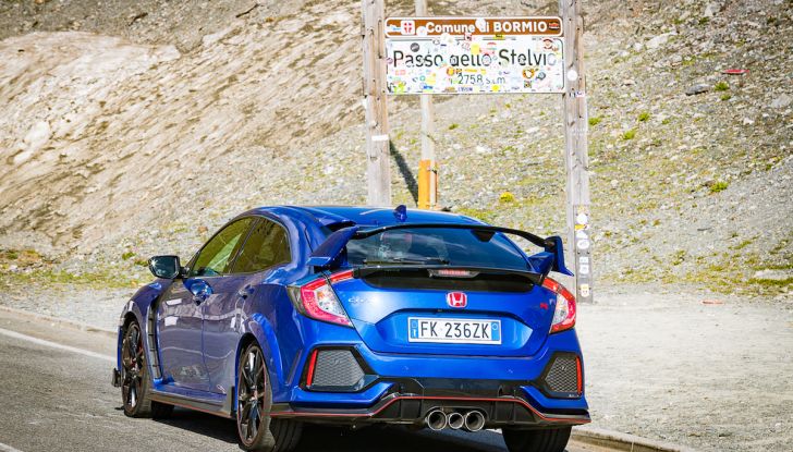 Prova Honda Civic Type R 2018: una vera sportiva senza rinunce nel quotidiano - Foto 27 di 32