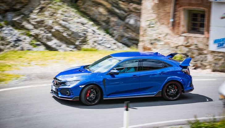 Prova Honda Civic Type R 2018: una vera sportiva senza rinunce nel quotidiano - Foto 7 di 32