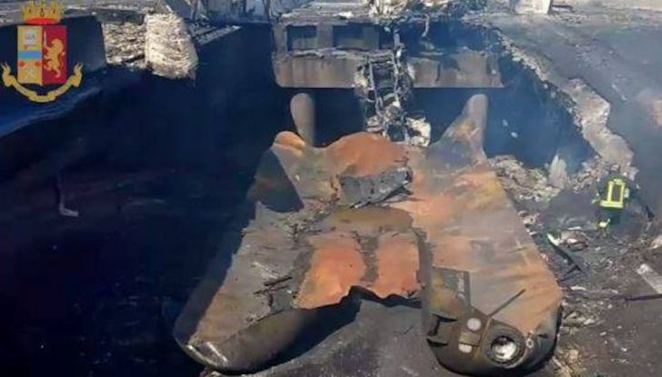 Un aiuto per vittime del disastro sull’A14 dopo l’esplosione dell’autocisterna - Foto 6 di 7