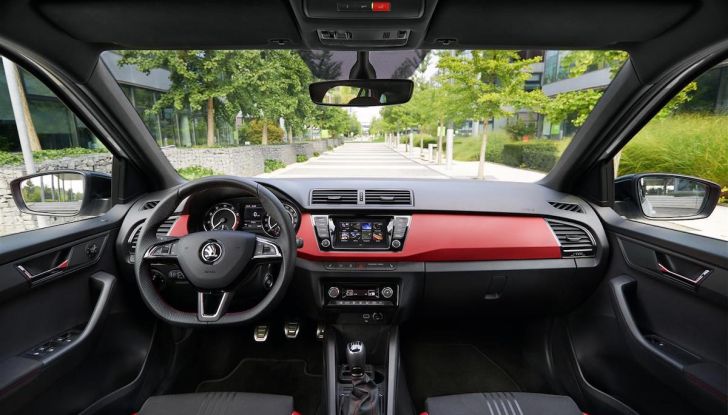 Nuova Skoda Fabia 2019: restyling completo e motori a 3 cilindri - Foto 8 di 18
