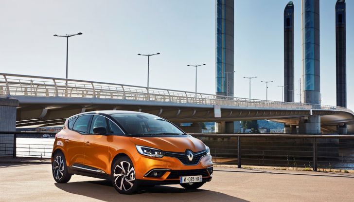 Prova nuova Renault Scenic: ora con il benzina TCe da 115, 140 e 160CV [VIDEO] - Foto 15 di 24