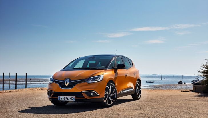 Prova nuova Renault Scenic: ora con il benzina TCe da 115, 140 e 160CV [VIDEO] - Foto 16 di 24