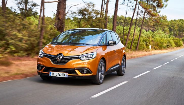 Prova nuova Renault Scenic: ora con il benzina TCe da 115, 140 e 160CV [VIDEO] - Foto 12 di 24