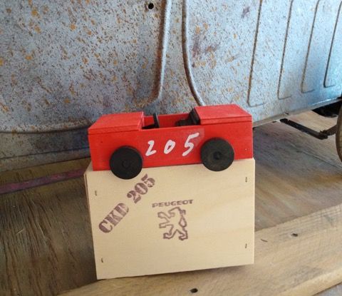 La Peugeot 205 Junior e la scatola di sapone - Foto 1 di 3