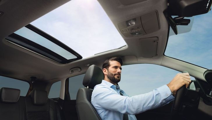 Nuova Suzuki Vitara 2019: facelift tecnologico per festeggiare i 30 anni - Foto 6 di 6