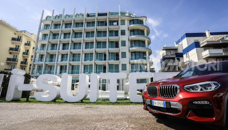 BMW X4 2018, prova in anteprima: SUV d’assalto con tecnologia e stile - Foto 21 di 21