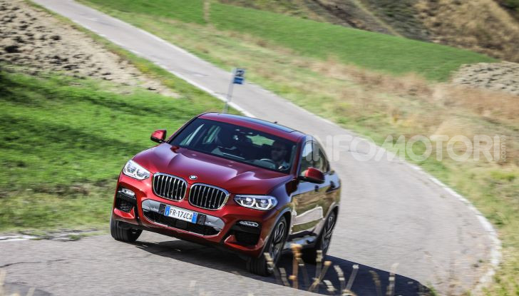 BMW X4 2018, prova in anteprima: SUV d’assalto con tecnologia e stile - Foto 1 di 21