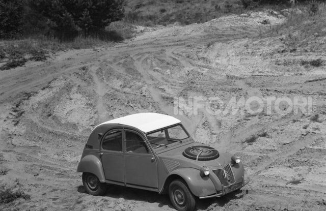 La Citroën 2CV versione 4×4 - Foto 9 di 17